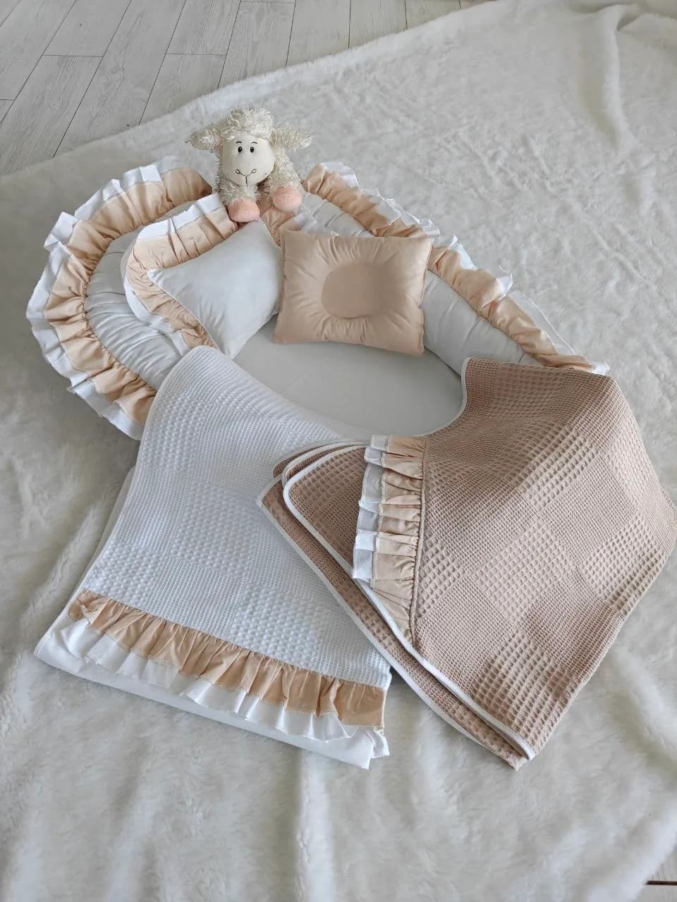 Krem Fırfırlı Pike ve Dantelli BabyNest Seti