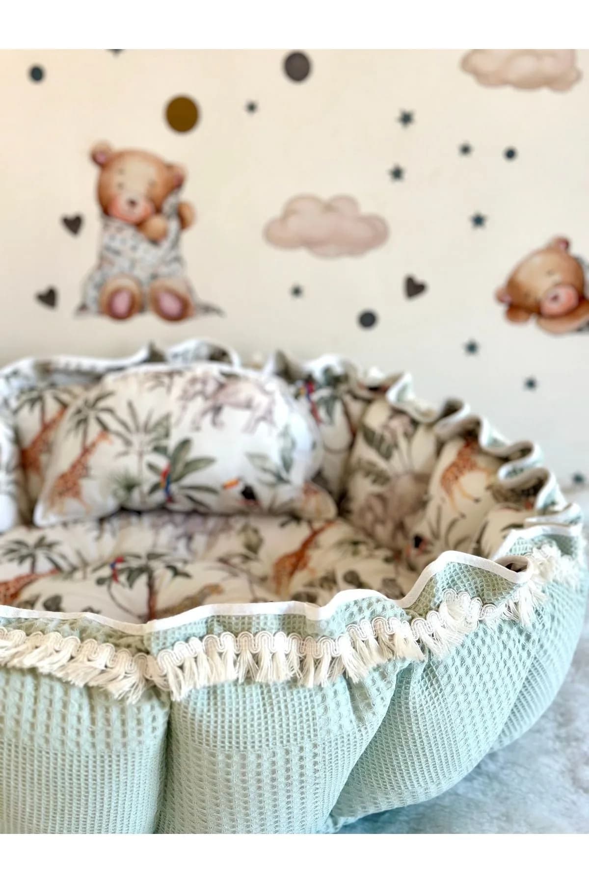 Yuvarlak Yatak/oyun Minderi Ve Yastigi Mint Pikeli Ve Amazon Puskullu BabyNest