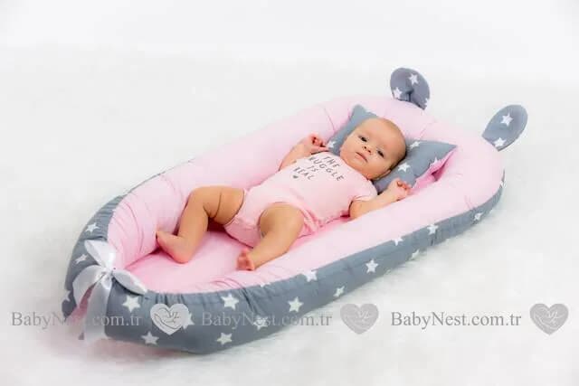 BabyNest gri yıldızlı yenidoğan uyku alanı
